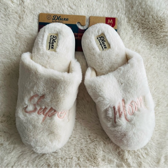 NWT Super Mom Slippers - Picture 2 of 12